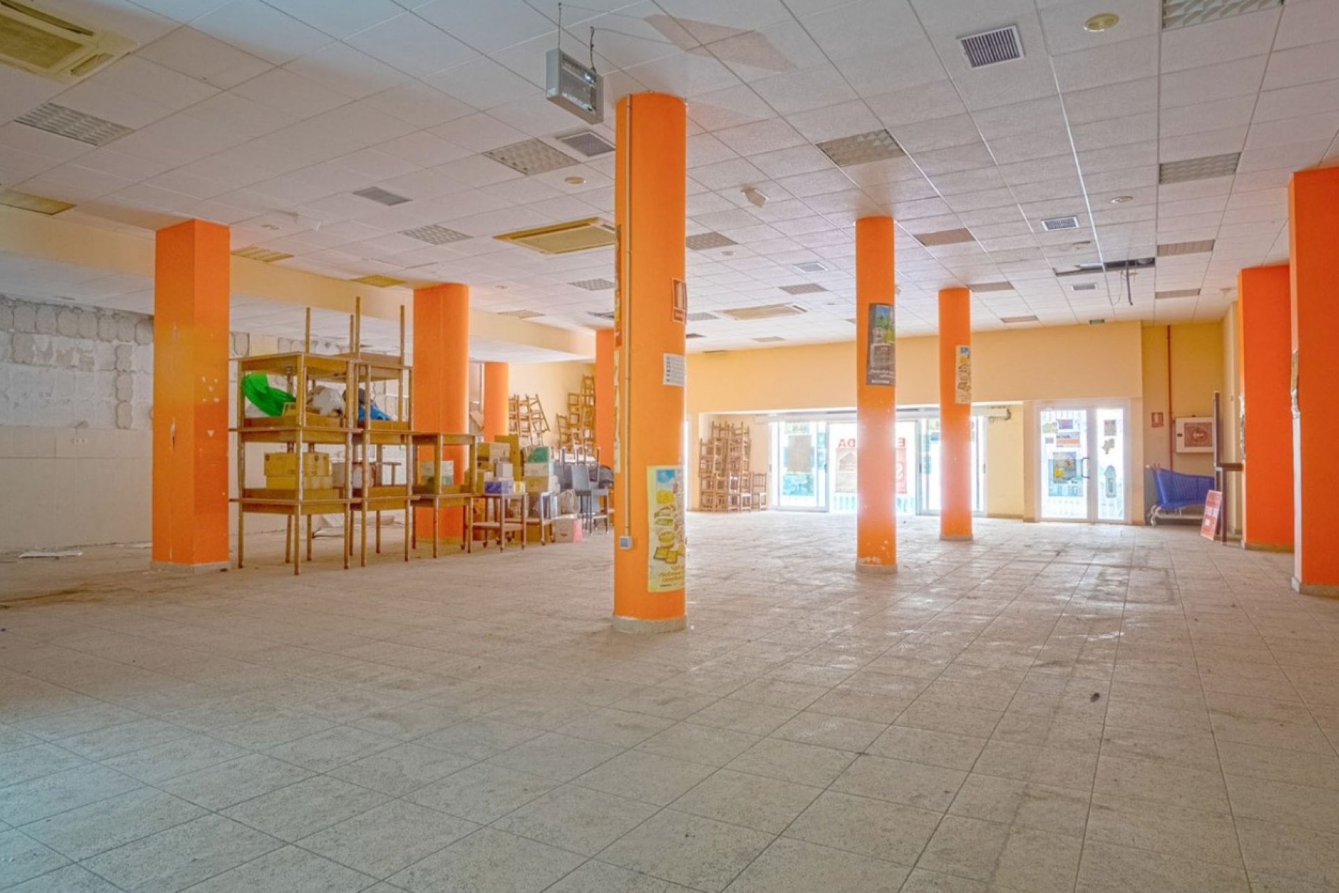 Reventa - Comercial -
Torrevieja