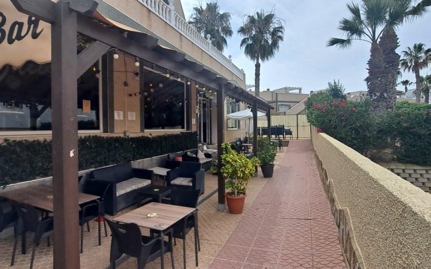 Reventa - Comercial -
Villamartin - Orihuela Costa