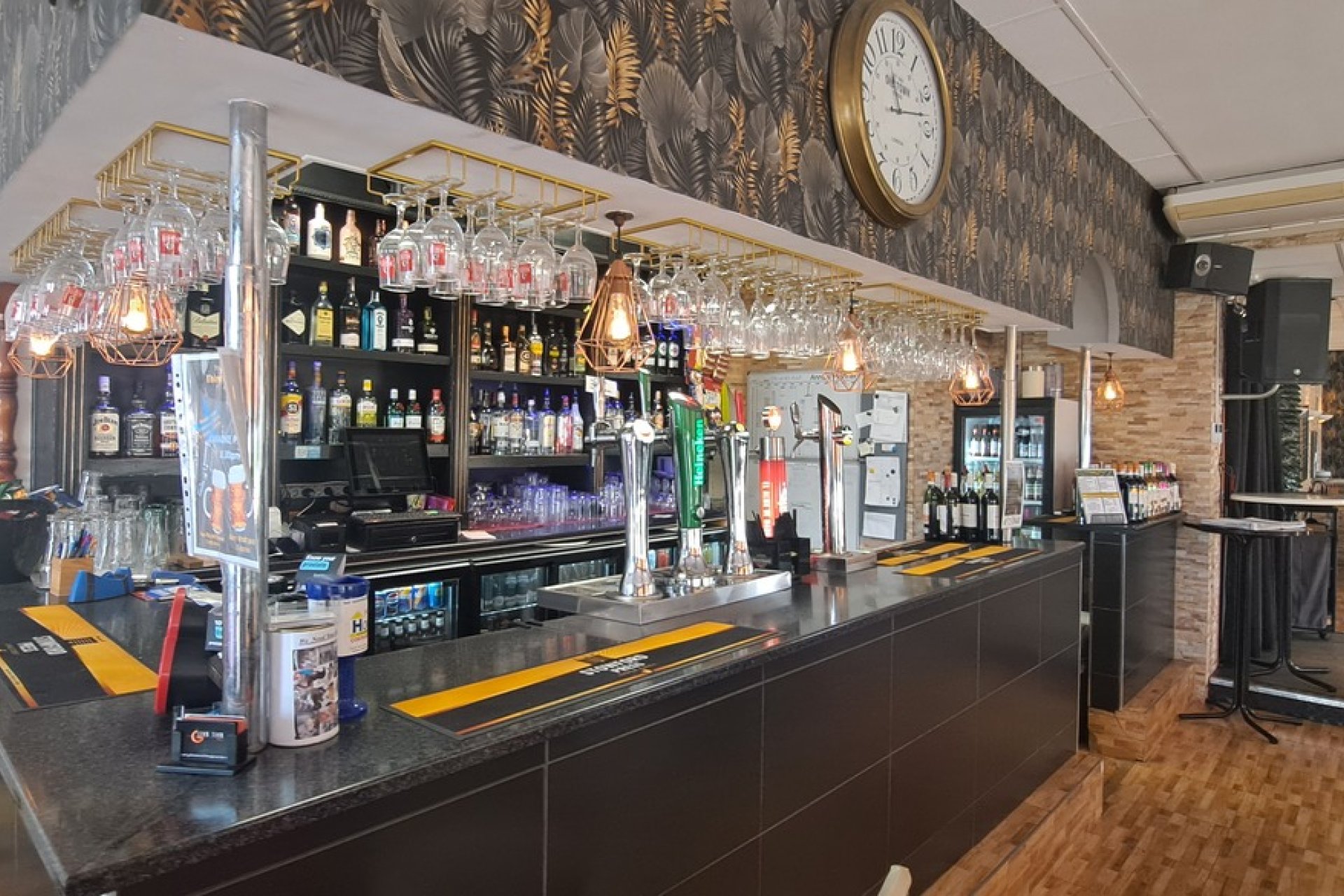 Reventa - Comercial -
Villamartin - Orihuela Costa