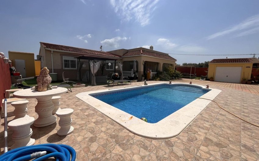 Reventa - Country House -
Fortuna