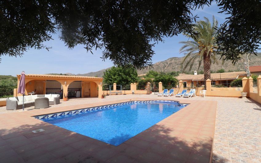 Reventa - Country House -
Hondón de las Nieves - LA CANALOSA