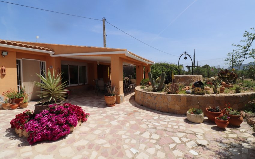 Reventa - Country House -
Hondón de las Nieves - LA CANALOSA