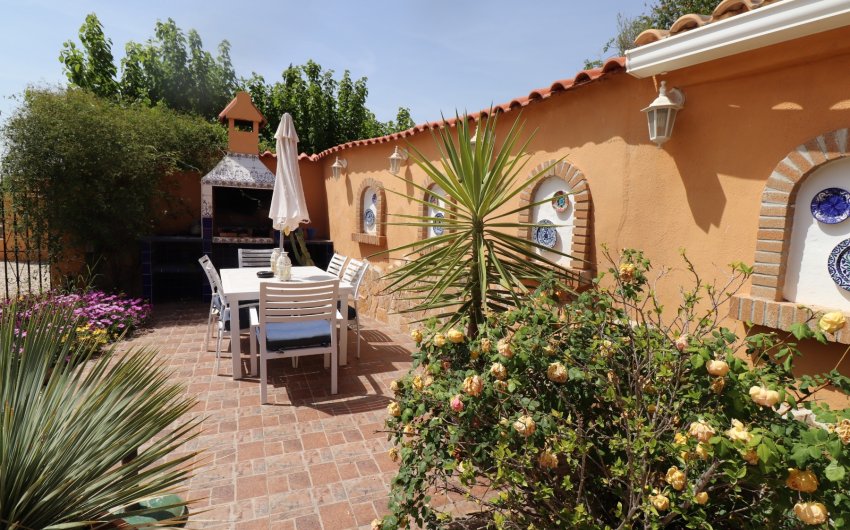 Reventa - Country House -
Hondón de las Nieves - LA CANALOSA