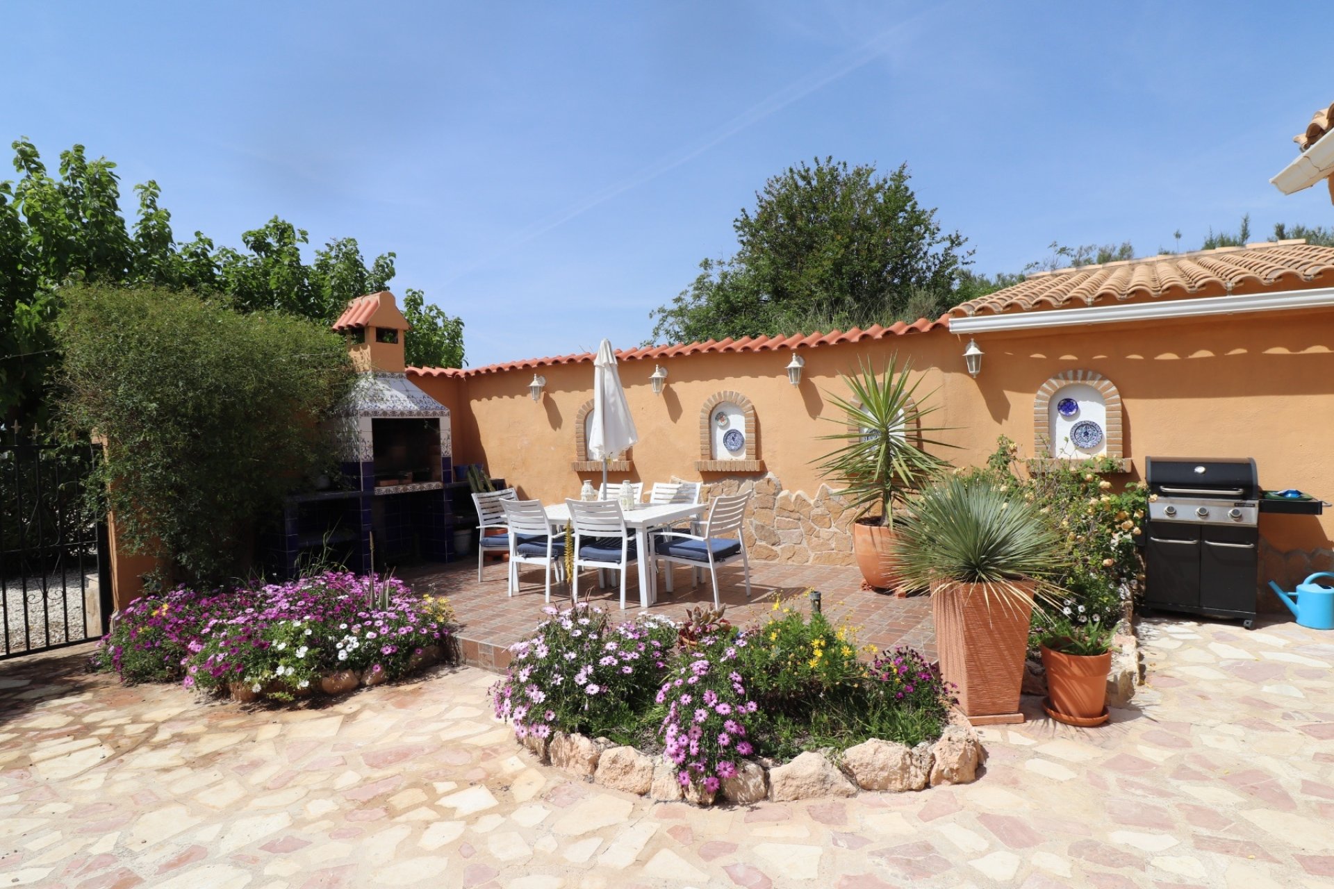 Reventa - Country House -
Hondón de las Nieves - LA CANALOSA