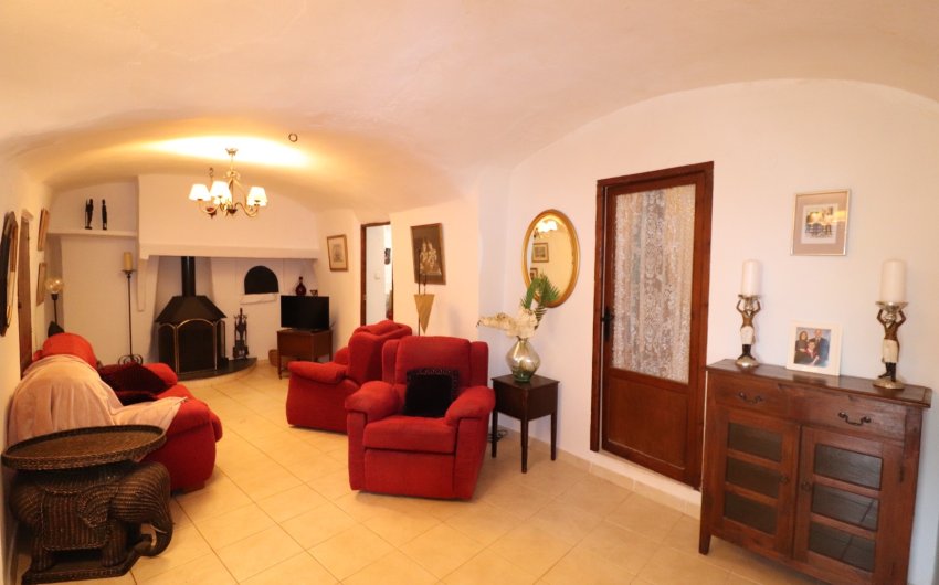 Reventa - Country House -
Hondón de las Nieves - LA CANALOSA