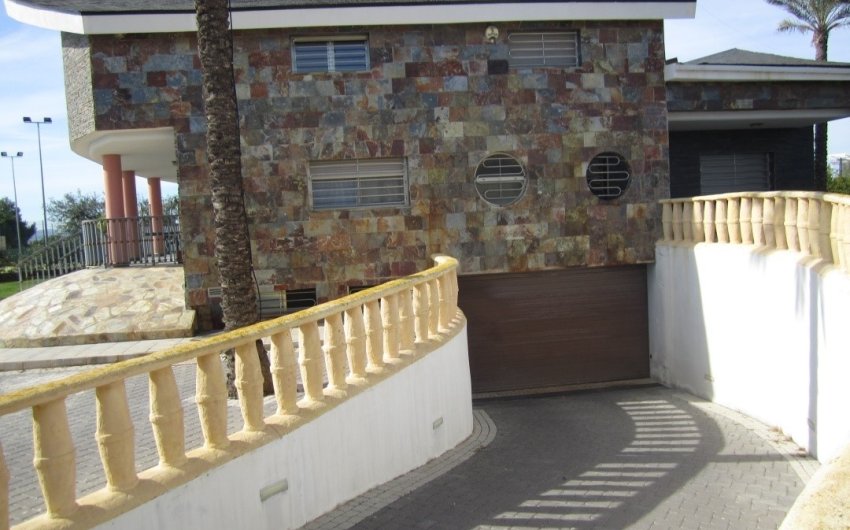 Reventa - Country House -
Los Montesinos - Costa Blanca