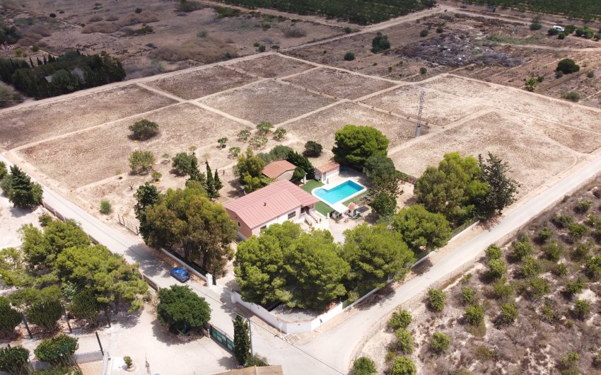 Reventa - Country House -
Los Montesinos - La Herrada