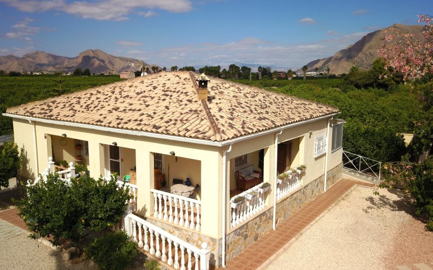 Reventa - Country House -
Orihuela - La Campaneta