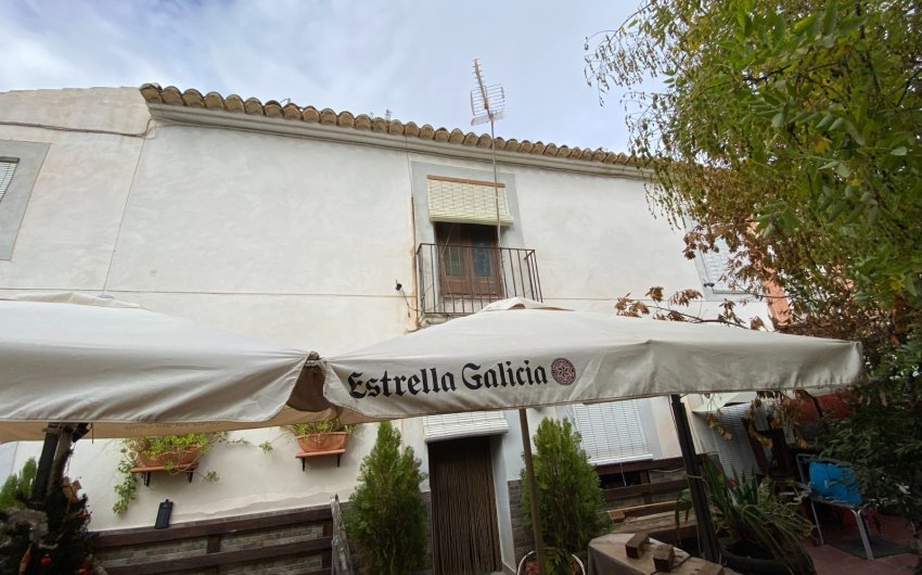 Reventa - Country House -
Sax