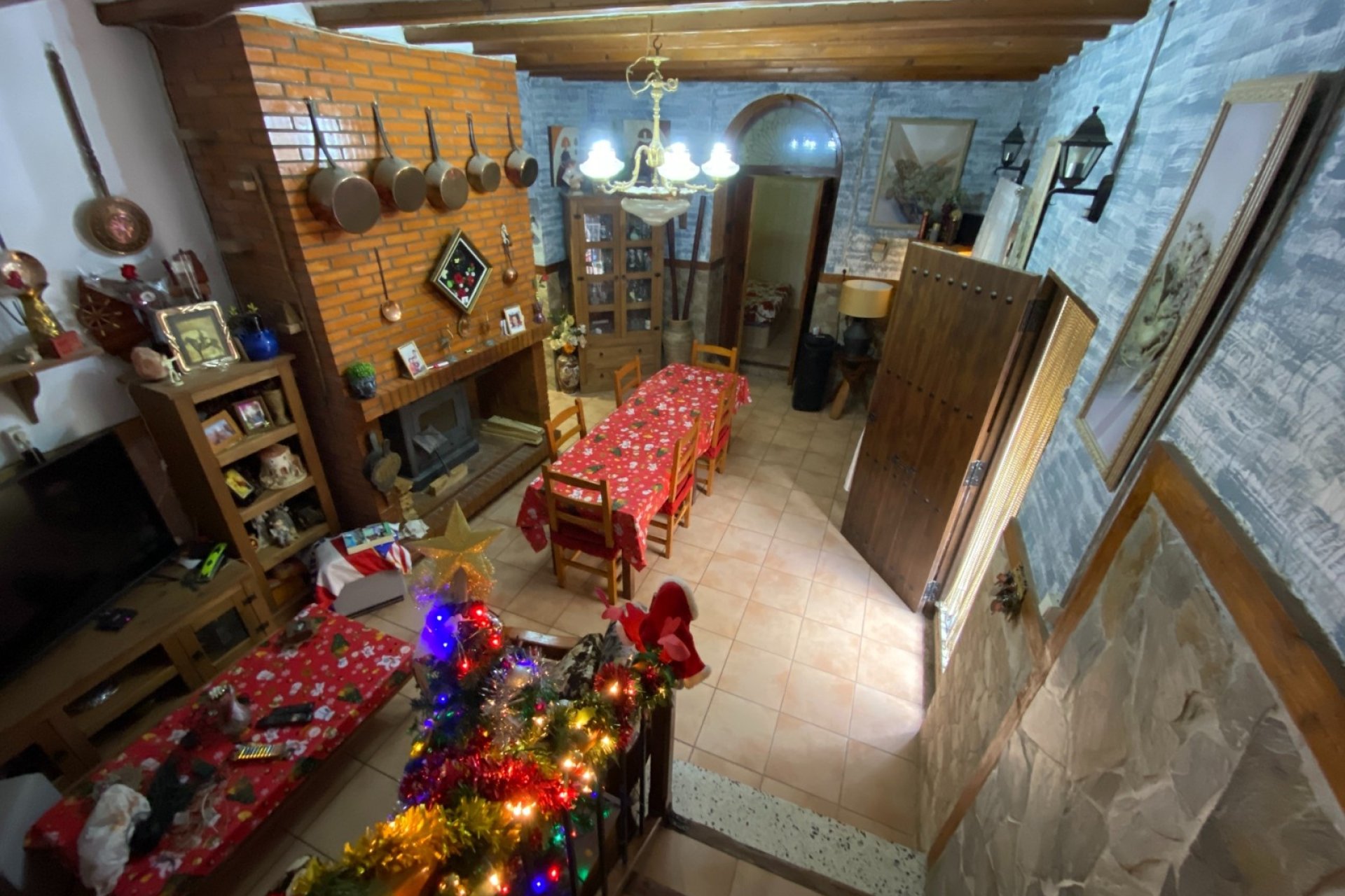 Reventa - Country House -
Sax