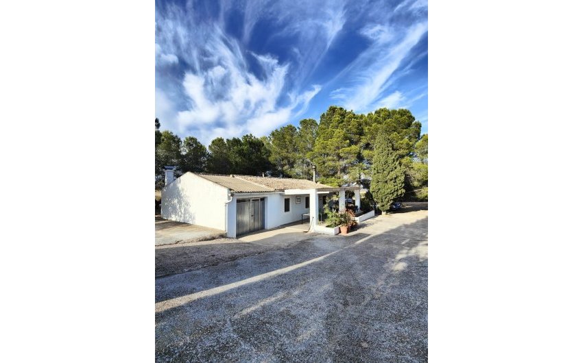 Reventa - Country House -
Yecla - Inland