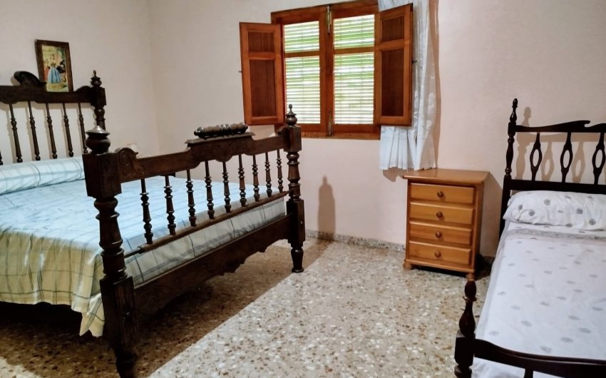 Reventa - Country House -
Yecla - Inland