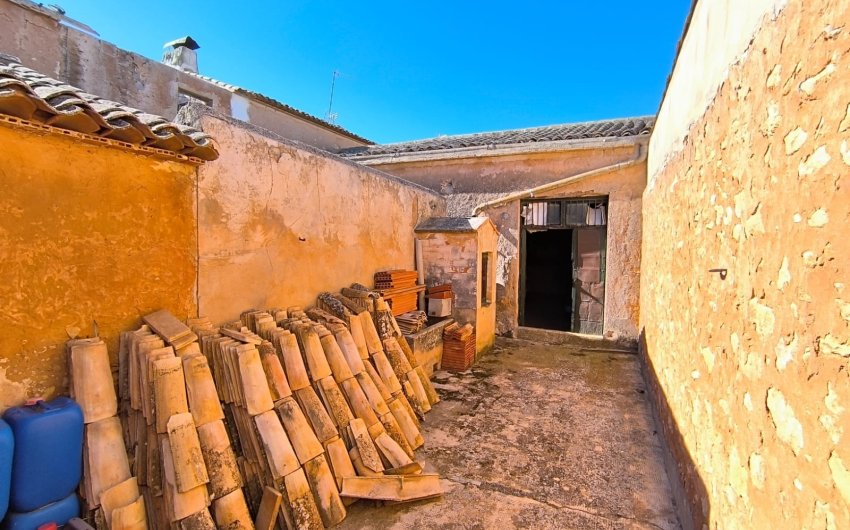 Reventa - Country House -
Yecla - Inland