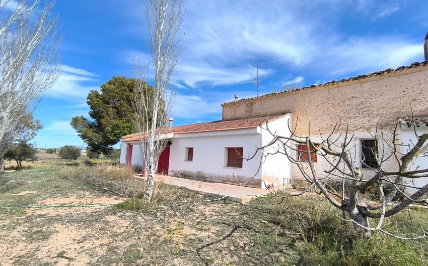 Reventa - Country House -
Yecla - Inland