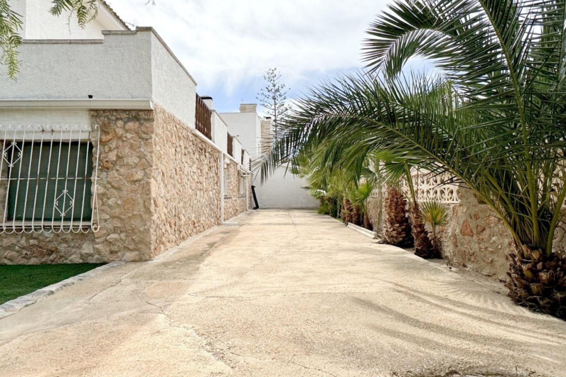 Reventa - Detached Villa -
Orihuela Costa - La Zenia