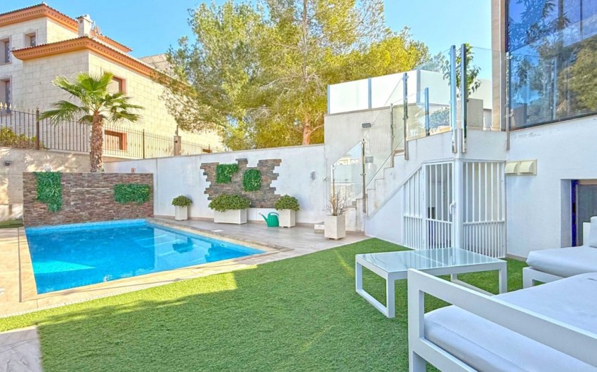 Reventa - Detached Villa -
Orihuela Costa - Villamartín