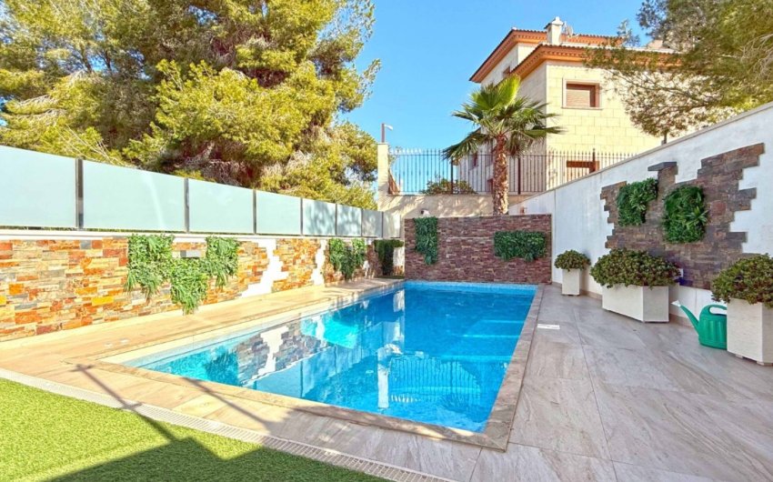 Reventa - Detached Villa -
Orihuela Costa - Villamartín
