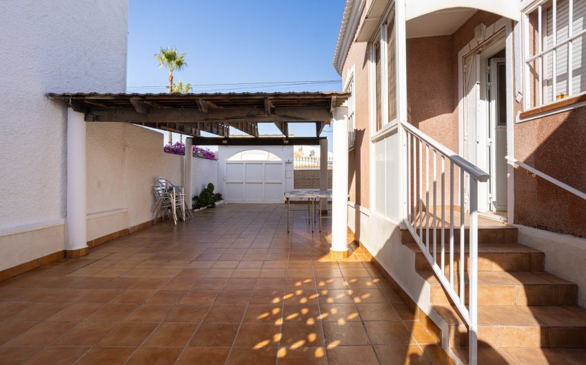 Reventa - Detached Villa -
Torrevieja - Urbanización San Luis