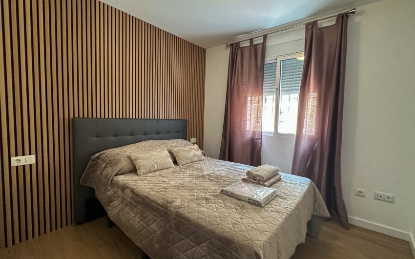 Reventa - Duplex -
San Miguel de Salinas - Las Filipinas
