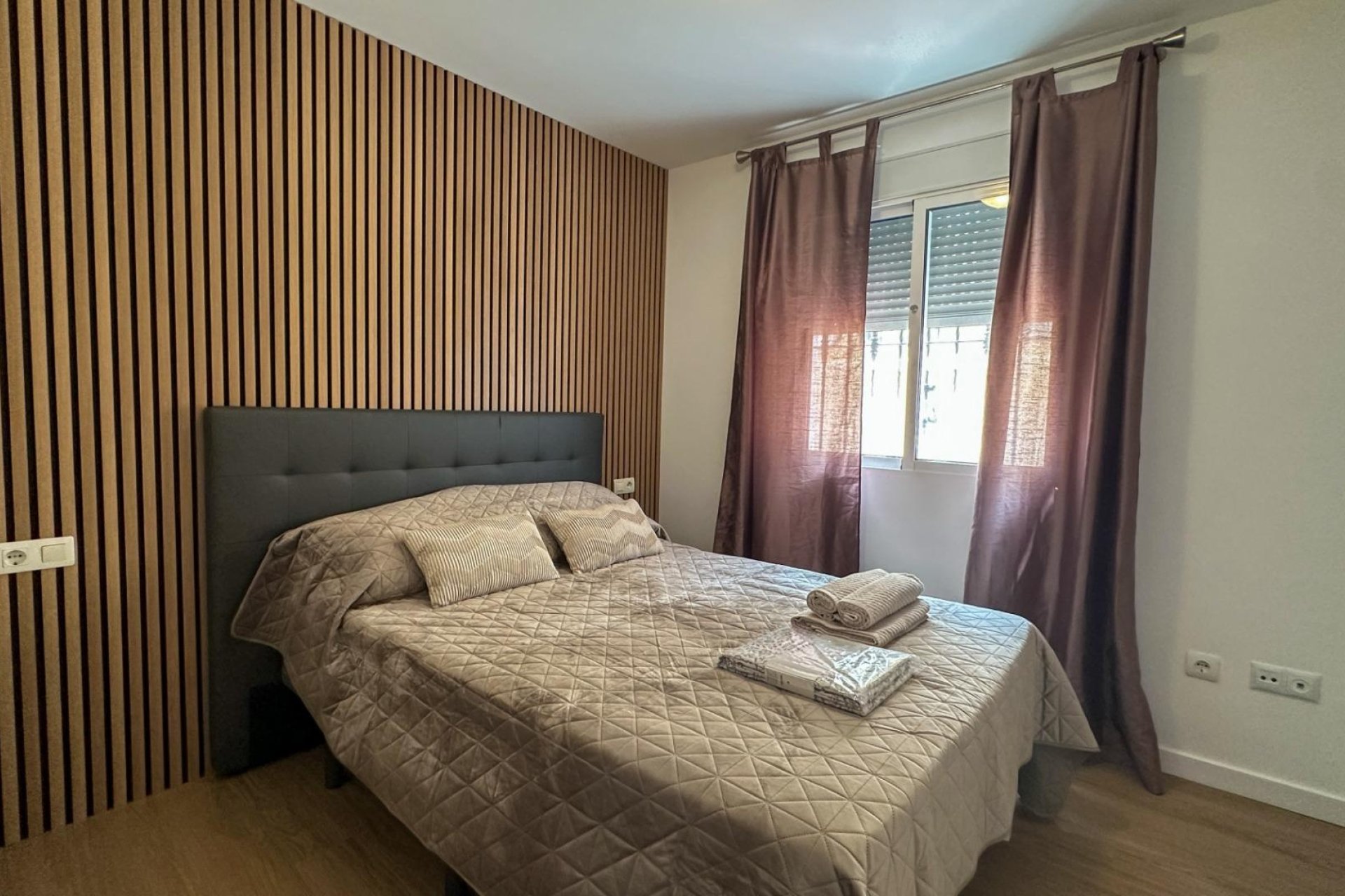 Reventa - Duplex -
San Miguel de Salinas - Las Filipinas