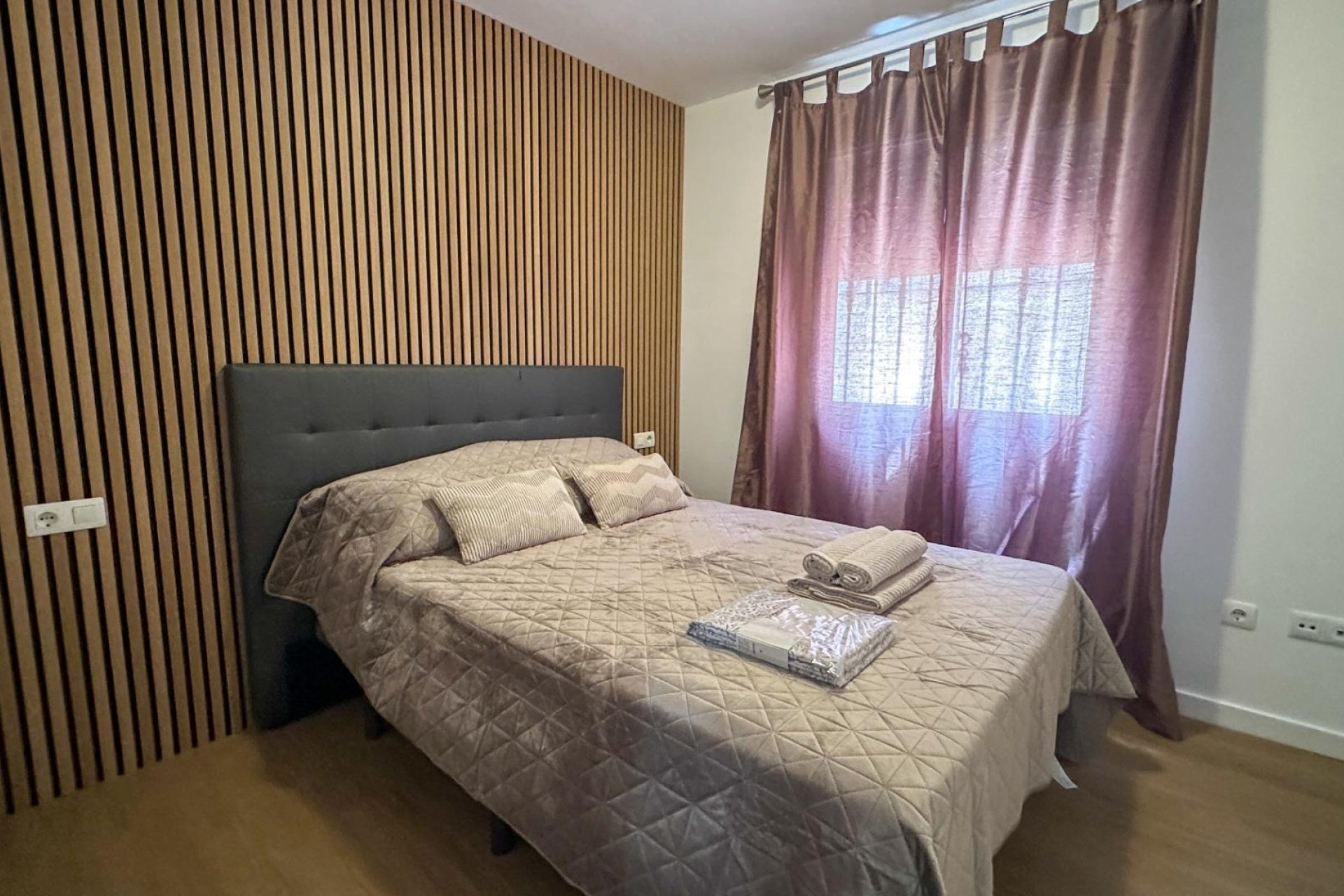 Reventa - Duplex -
San Miguel de Salinas - Las Filipinas