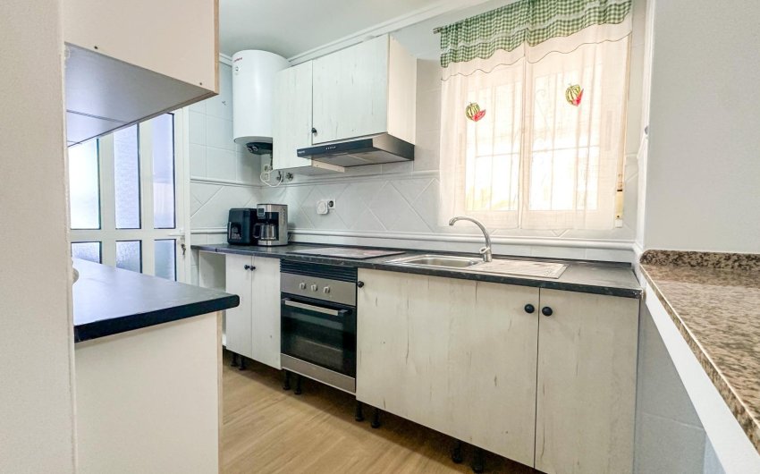 Reventa - Duplex -
San Miguel de Salinas - Las Filipinas