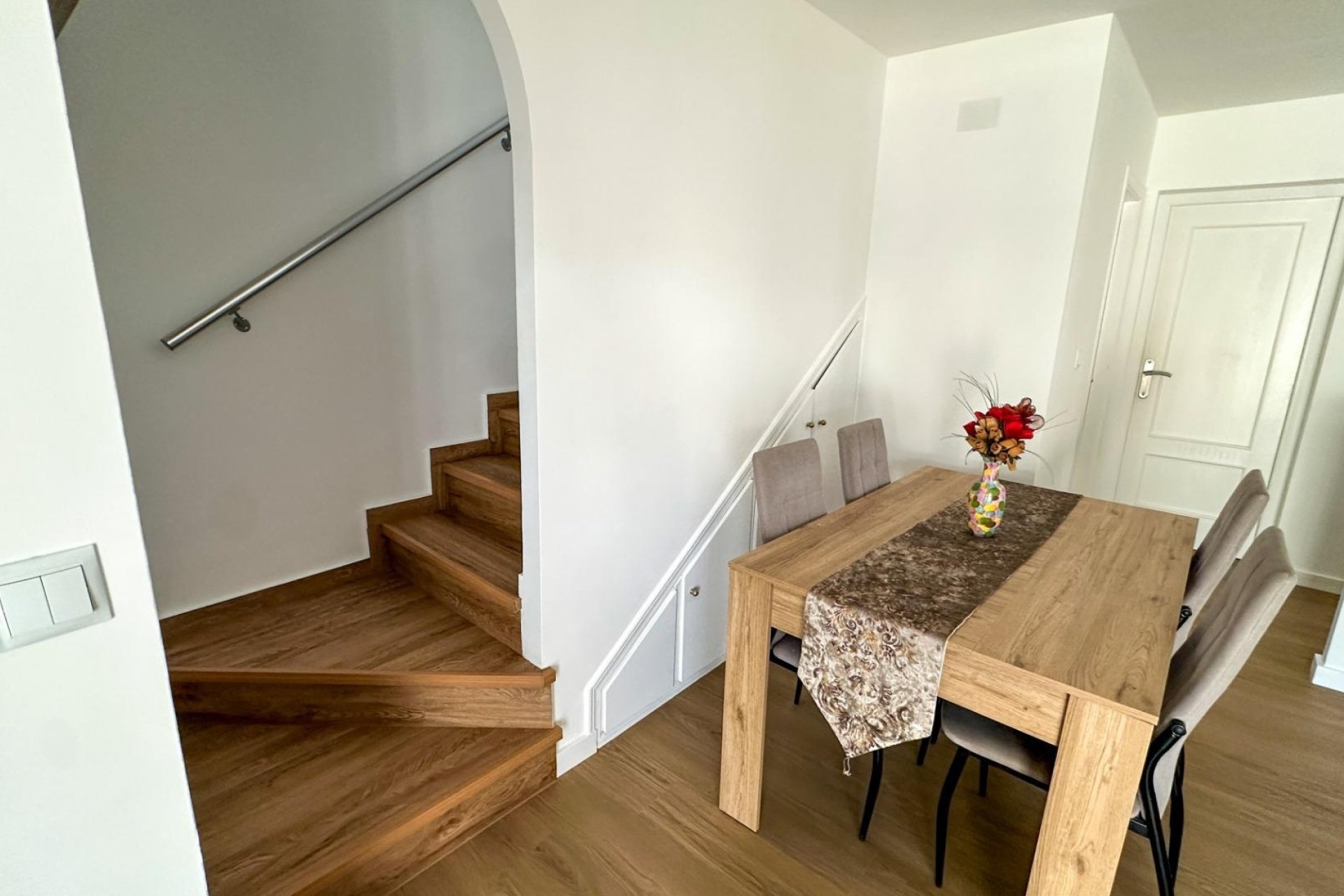 Reventa - Duplex -
San Miguel de Salinas - Las Filipinas