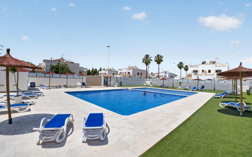 Reventa - Duplex -
Torrevieja - La Siesta - El Salado - Torreta