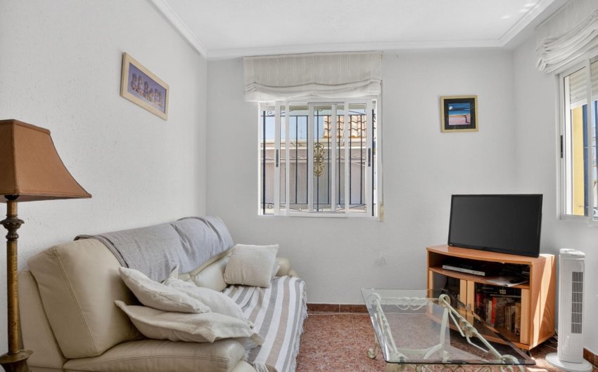 Reventa - Duplex -
Torrevieja - La Siesta - El Salado - Torreta