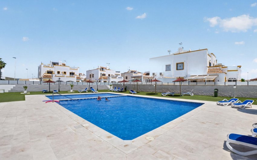 Reventa - Duplex -
Torrevieja - La Siesta - El Salado - Torreta