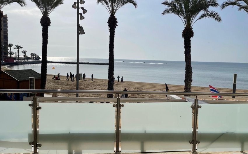 Reventa - Duplex -
Torrevieja - Playa del Cura