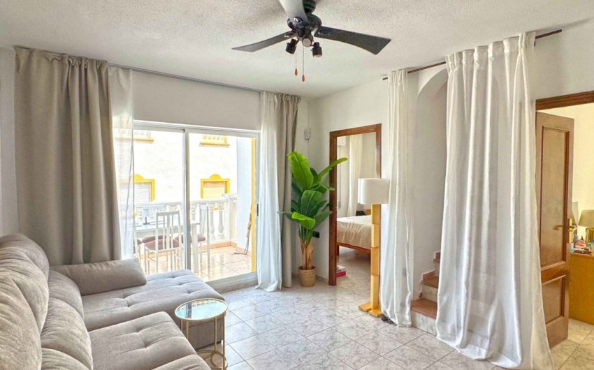 Reventa - Duplex -
Torrevieja - Torrelamata - La Mata