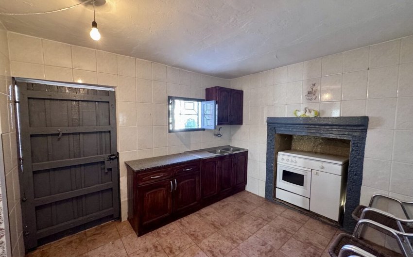 Reventa - Finca -
Algarinejo - Inland