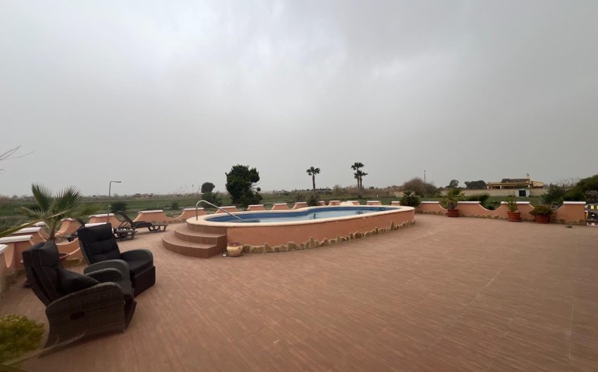 Reventa - Finca -
Dolores - Comunidad Valenciana