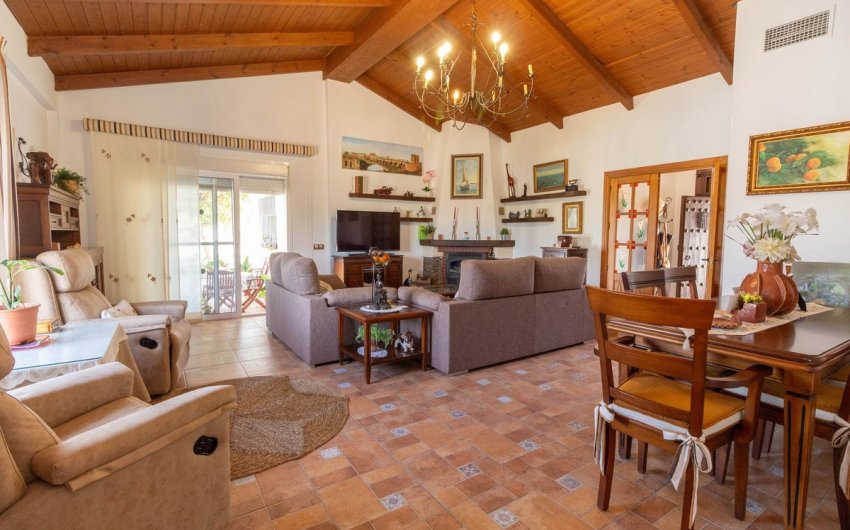 Reventa - Finca -
Entrerrios - Inland