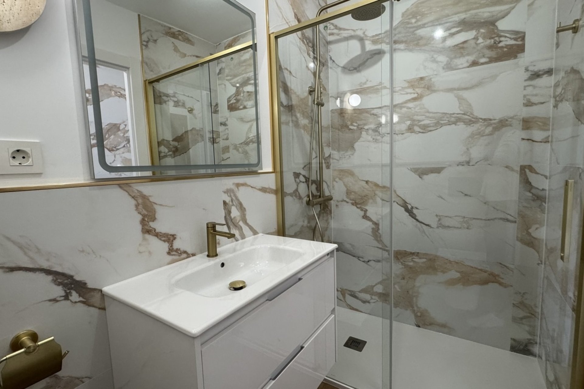 Reventa - Penthouse Penthouse -
Punta Prima - Costa Blanca