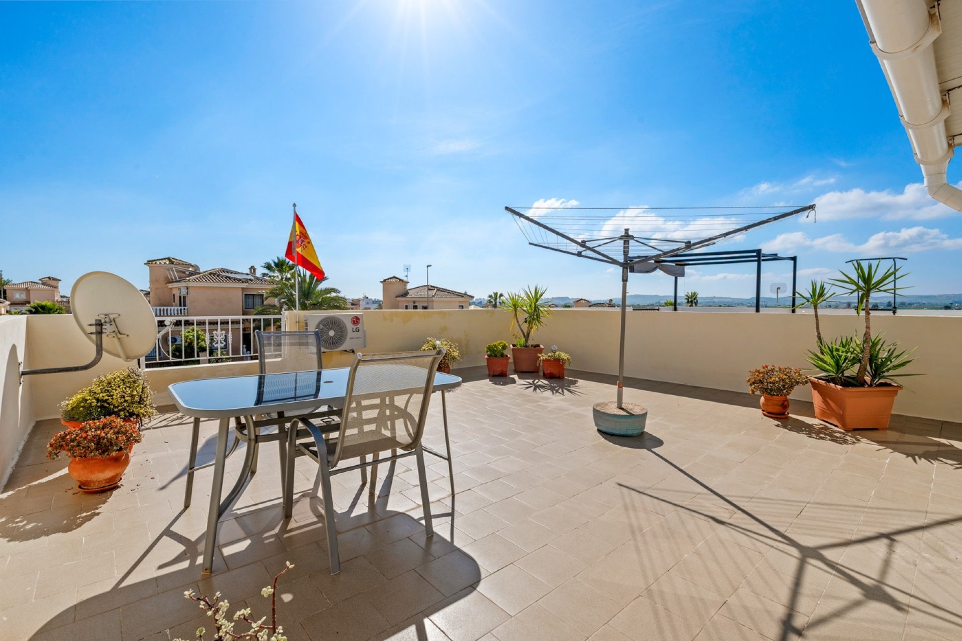 Reventa - Quad House -
La Marina - Costa Blanca