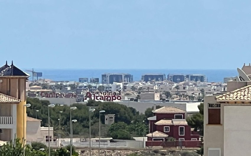 Reventa - Quad House -
Orihuela Costa - Montezenia