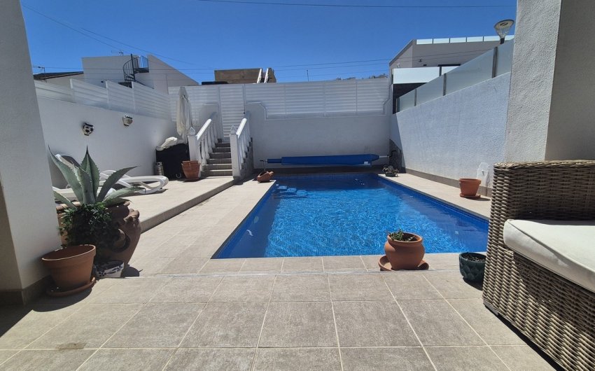 Reventa - Semi Detached -
San Miguel de Salinas - Inland
