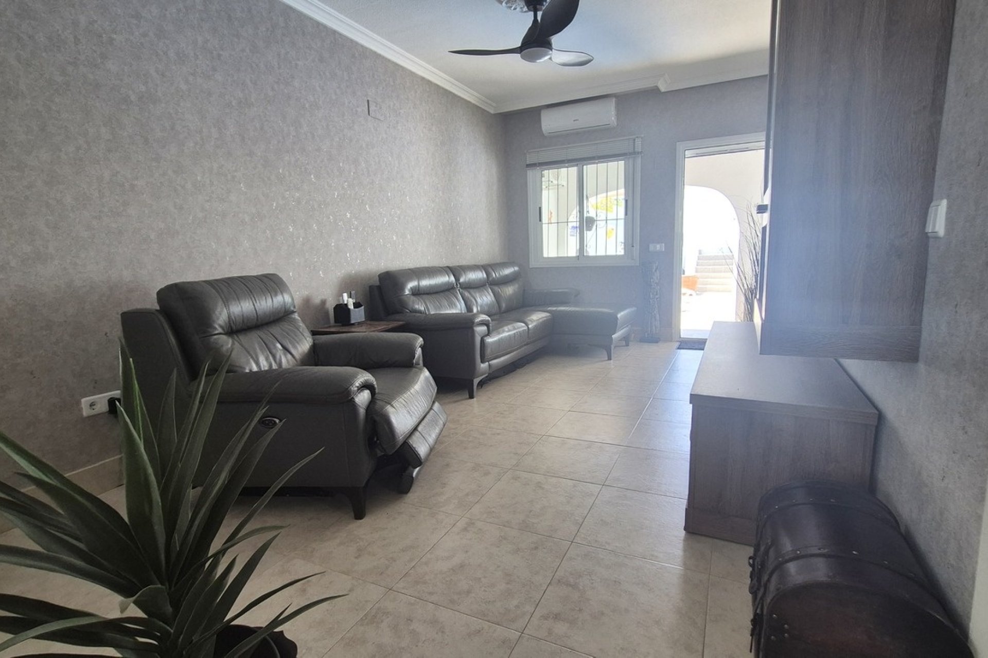 Reventa - Semi Detached -
San Miguel de Salinas - Inland
