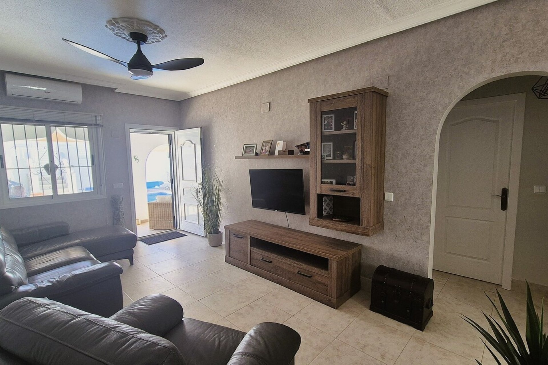 Reventa - Semi Detached -
Villamartin - Costa Blanca
