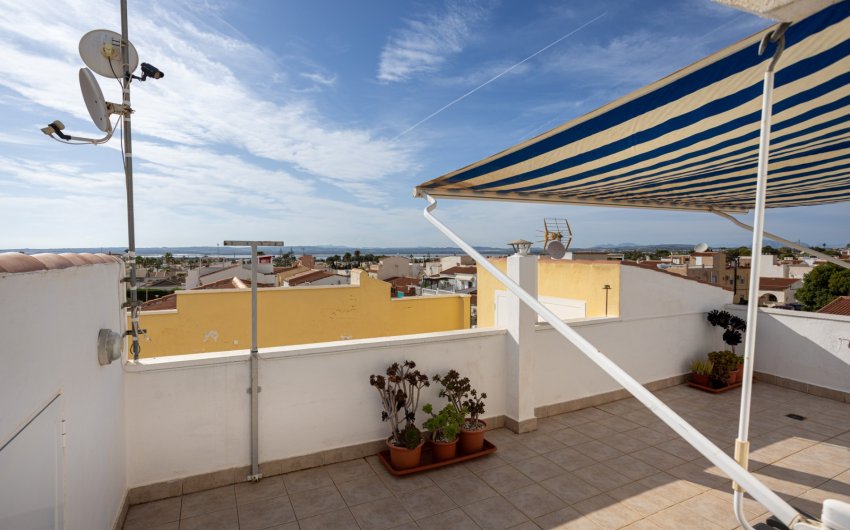 Reventa - Terraced house / Townhouse -
Torrevieja - La Siesta