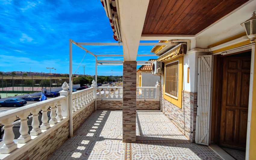 Reventa - Top Floor Bungalow -
Torrevieja - La Siesta
