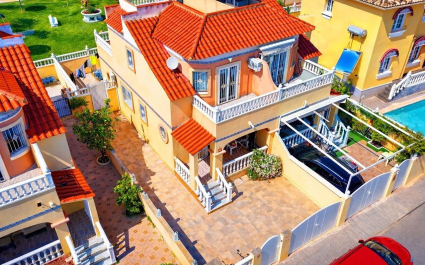 Reventa - Town House -
Cabo Roig - Costa Blanca