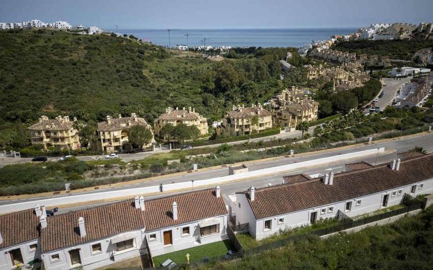 Reventa - Town House -
Casares Playa - Costa del Sol