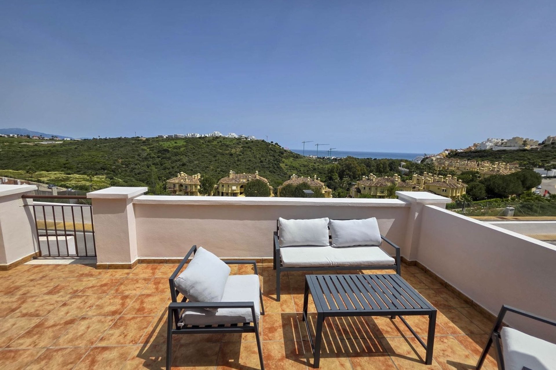 Reventa - Town House -
Casares Playa - Costa del Sol