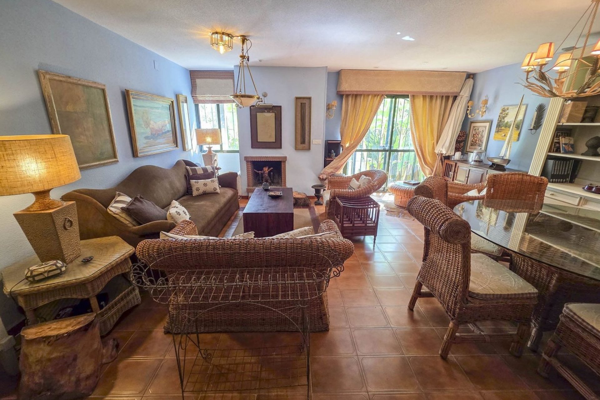 Reventa - Town House -
Casares Playa - Costa del Sol