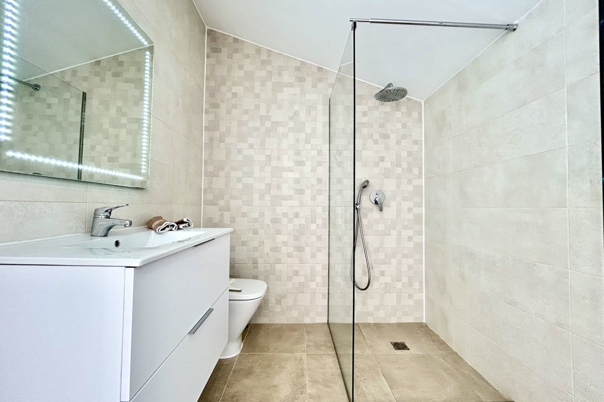 Reventa - Town House -
Ciudad Quesada - Costa Blanca