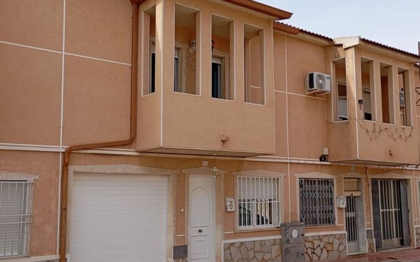 Reventa - Town House -
Daya Vieja - Costa Blanca