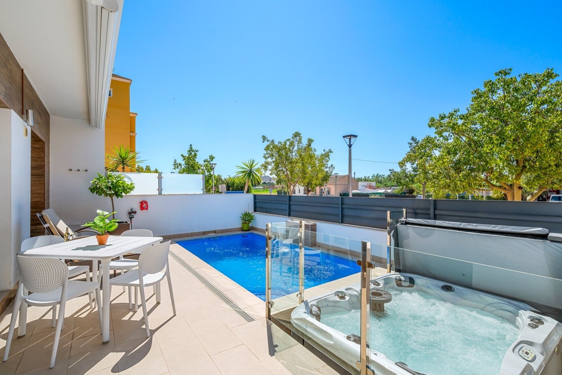 Reventa - Town House -
Formentera del Segura - Costa Blanca